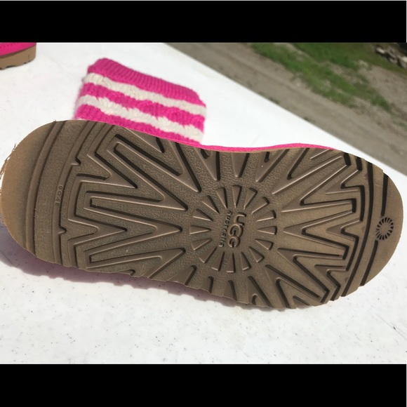 Knit Ugg Boots - Picture 5 of 6